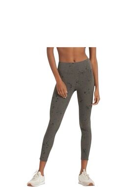 Vuori Stride Leggings in the "Oregano Splash” NWT S